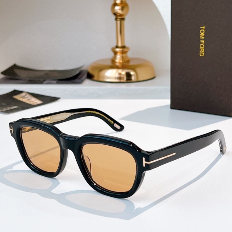 TOM FORD